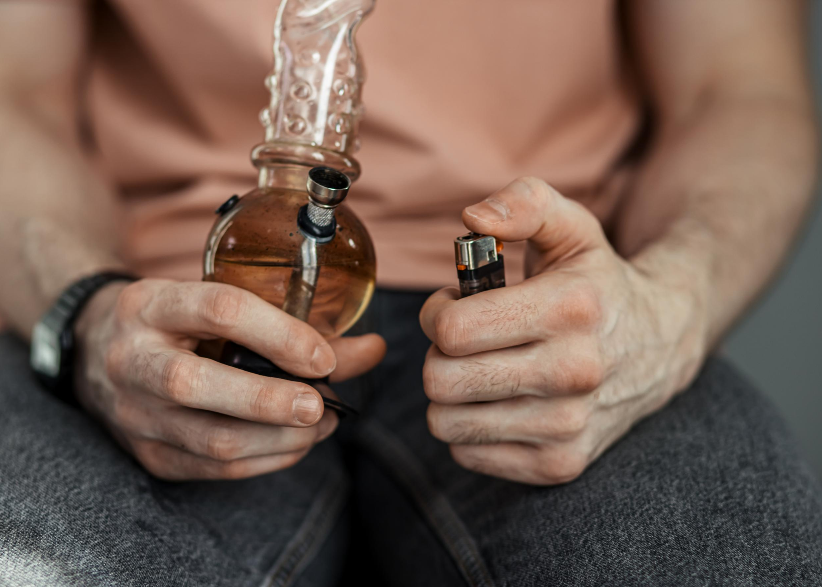 How to Clean a Glass Bong